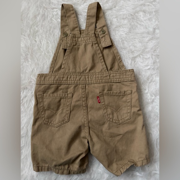 Levi's Classic Beige Short Toddler Overalls - Picture 4 of 5